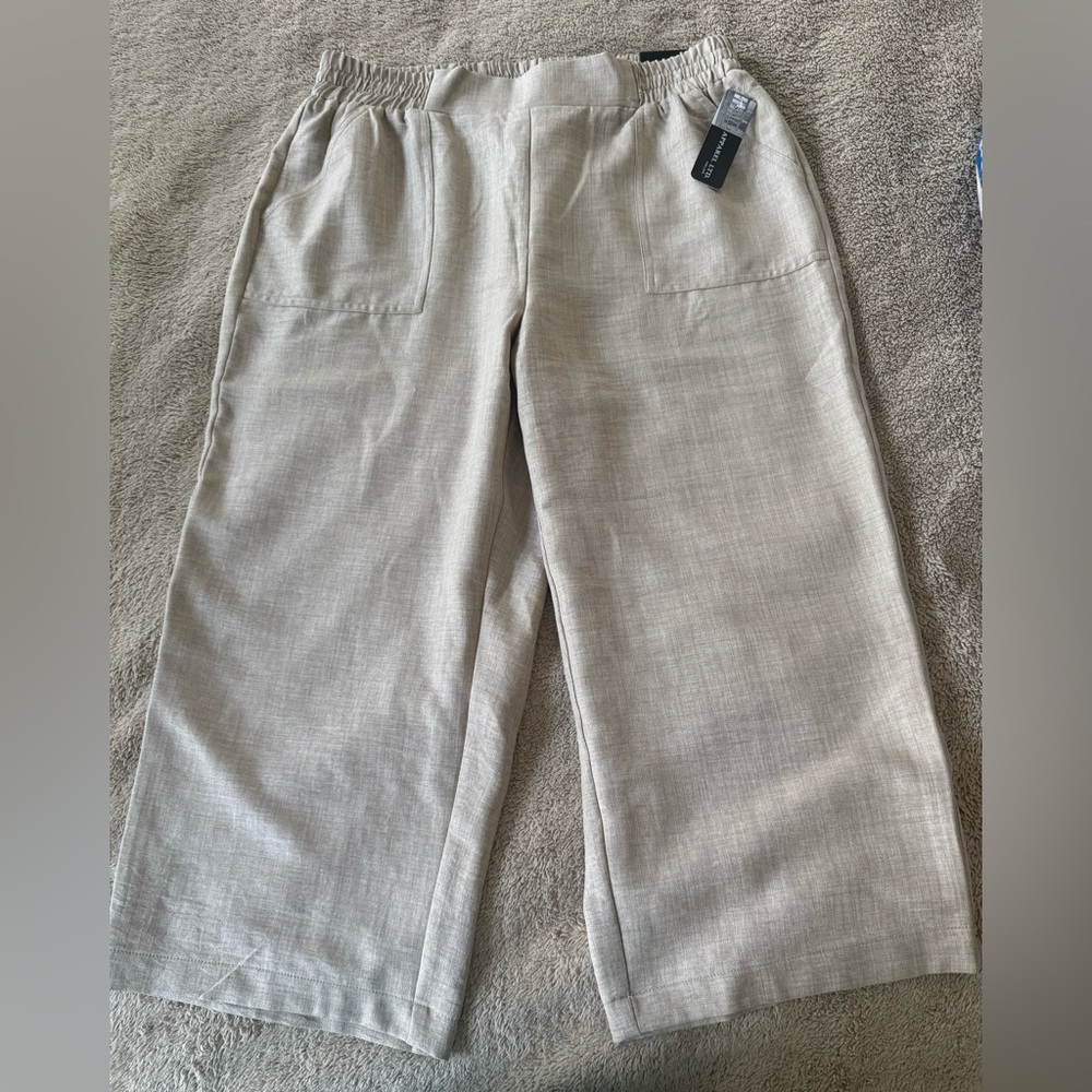 Soho Apparel Tan Capris